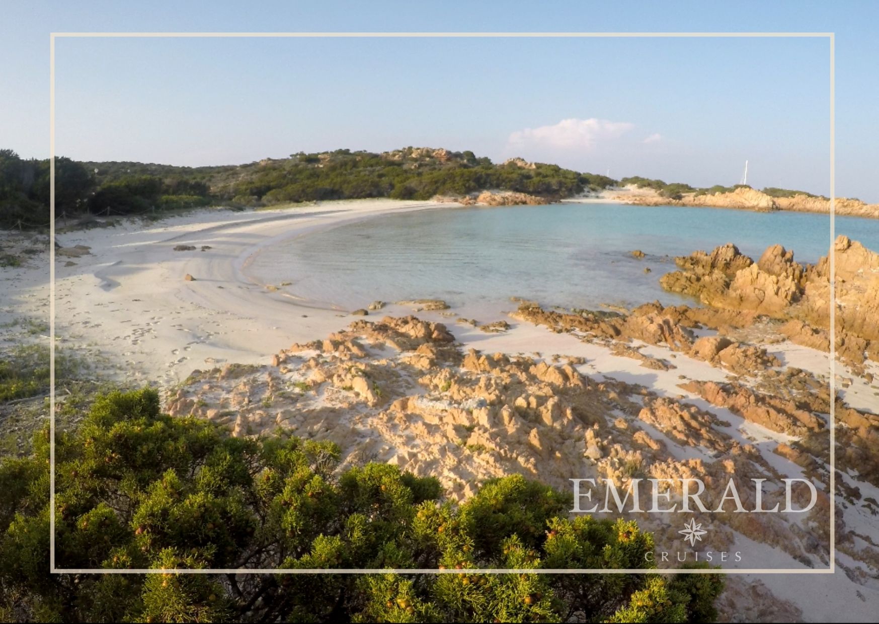 spiaggia rosa di budelli in sardegna paesaggio