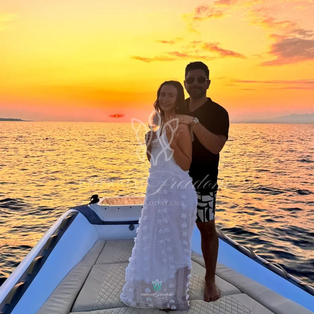 Elegant and private marriage proposal on board an Emerald Freedom La Maddalena boat among the pristine coves of the La Maddalena Archipelago