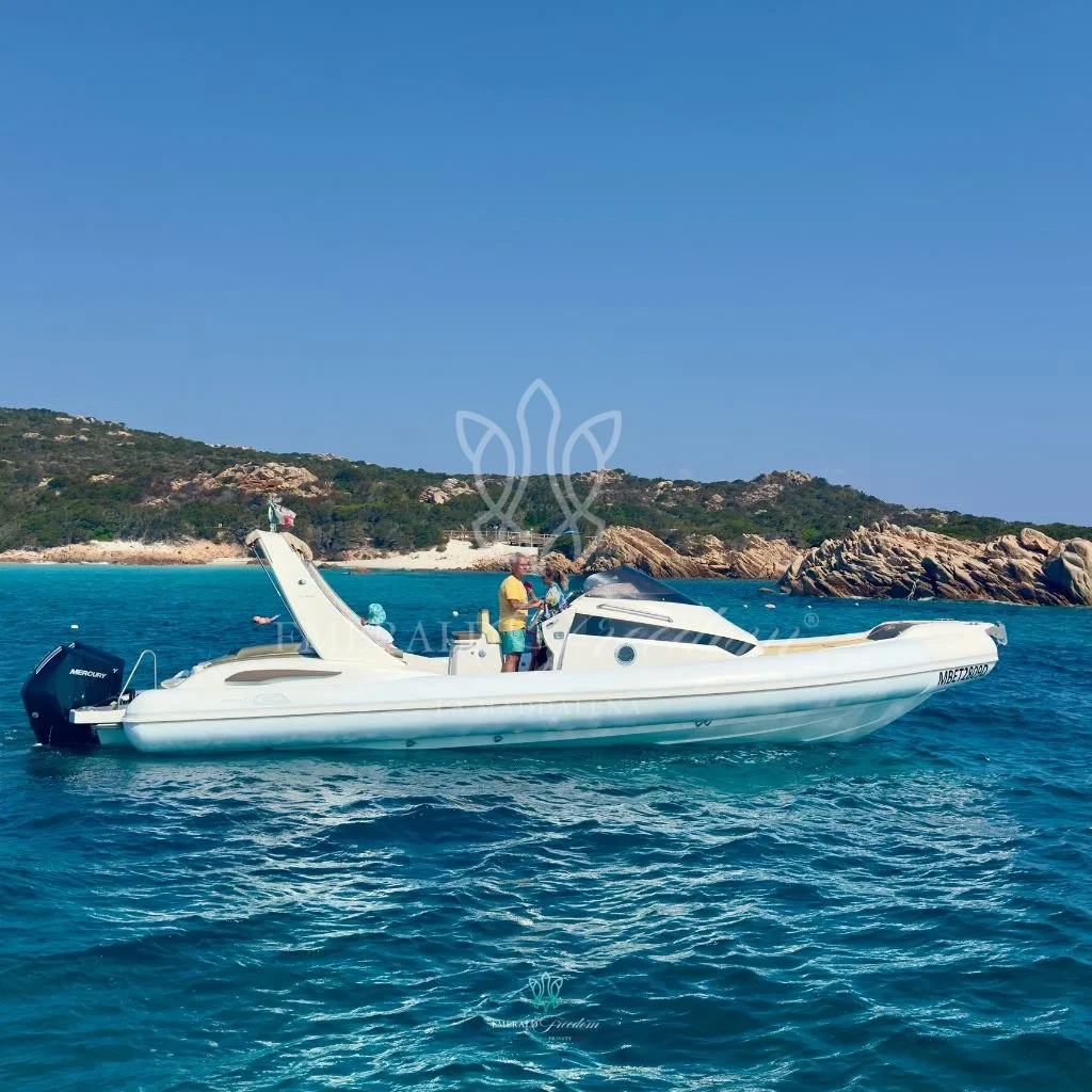 Emerald Freedom La Maddalena - private & excusive tour with skipper